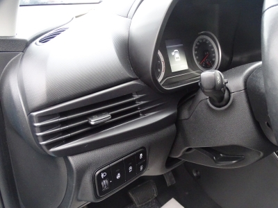 Hyundai i20 Select DCT*DAB*TEL*PDC*MFL*TEMPO*KLIMA*SHZG*