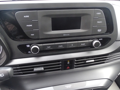 Hyundai i20 Select DCT*DAB*TEL*PDC*MFL*TEMPO*KLIMA*SHZG*