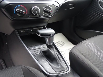 Hyundai i20 Select DCT*DAB*TEL*PDC*MFL*TEMPO*KLIMA*SHZG*