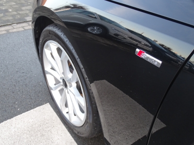 Audi A4 30TDI S LINE*NAVI*S-TRONIC*LED*RFK*SHZG*DAB* 