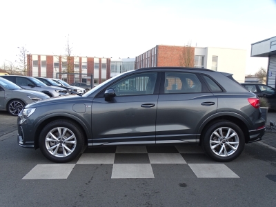 Audi Q3 45 TFSI e*S LINE*NAVI*LED*AHK*RFK*DAB*SHZG*
