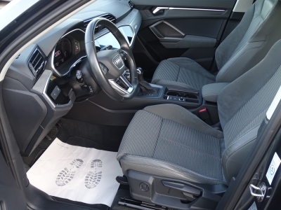 Audi Q3 45 TFSI e*S LINE*NAVI*LED*AHK*RFK*DAB*SHZG*