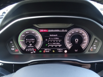 Audi Q3 45 TFSI e*S LINE*NAVI*LED*AHK*RFK*DAB*SHZG*