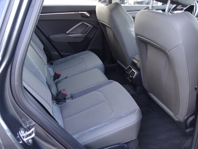 Audi Q3 45 TFSI e*S LINE*NAVI*LED*AHK*RFK*DAB*SHZG*
