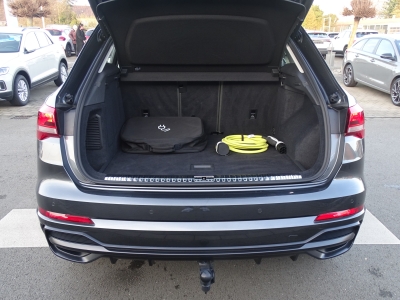 Audi Q3 45 TFSI e*S LINE*NAVI*LED*AHK*RFK*DAB*SHZG*