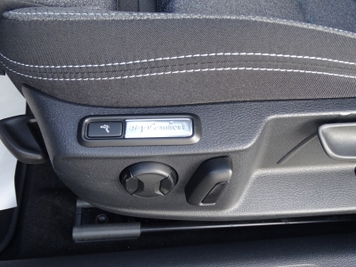 VW Passat 2.0 TDI Business / DSG / NAVI / SHZ /LED 