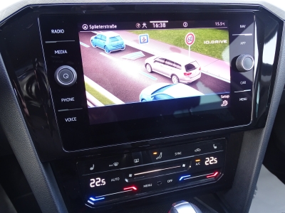 VW Passat 2.0 TDI Business / DSG / NAVI / SHZ /LED 