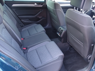 VW Passat 2.0 TDI Business / DSG / NAVI / SHZ /LED 