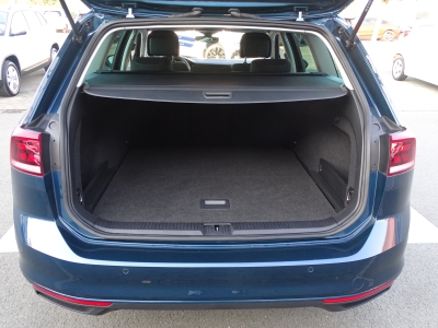 VW Passat 2.0 TDI Business / DSG / NAVI / SHZ /LED 