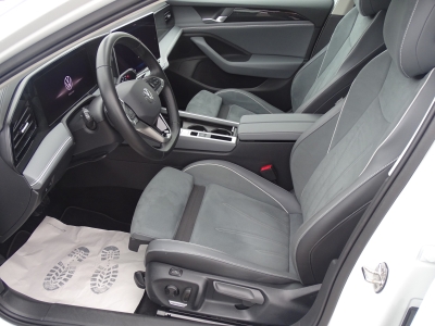 VW Passat 1.5 eTSI*DSG*NAVI*LED*DAB*APP C.*RFK*GJR*