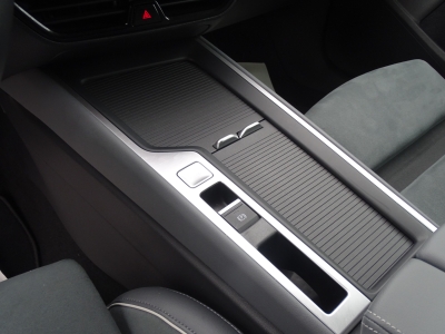 VW Passat 1.5 eTSI*DSG*NAVI*LED*DAB*APP C.*RFK*GJR*