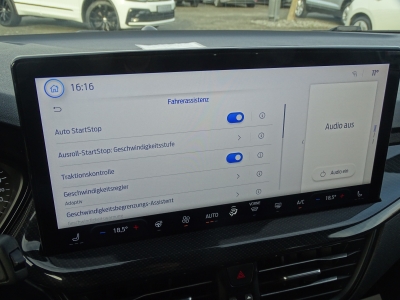 Ford Focus 1.0 ST-Line / LED / NAVI / BLUETH. / MFL