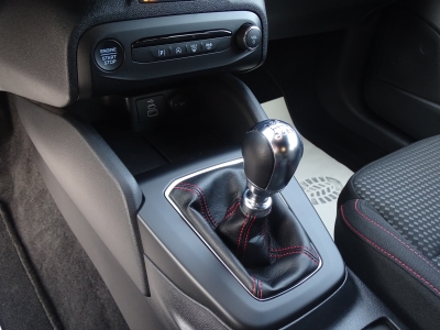 Ford Focus 1.0 ST-Line / LED / NAVI / BLUETH. / MFL