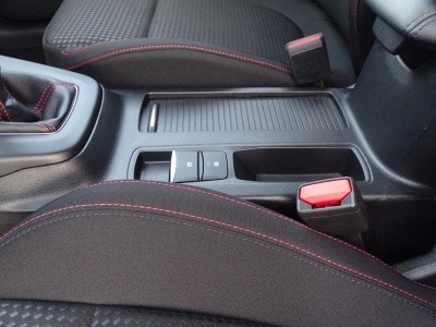 Ford Focus 1.0 ST-Line / LED / NAVI / BLUETH. / MFL