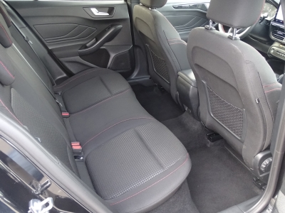 Ford Focus 1.0 ST-Line / LED / NAVI / BLUETH. / MFL