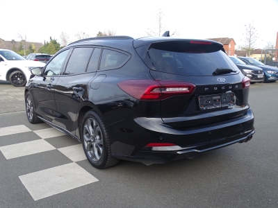 Ford Focus 1.0 ST-Line / LED / NAVI / BLUETH. / MFL