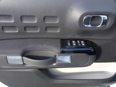 Citroen C3 1.2 Shine / NAVI / R-KAMERA / ALU / DAB /LED 