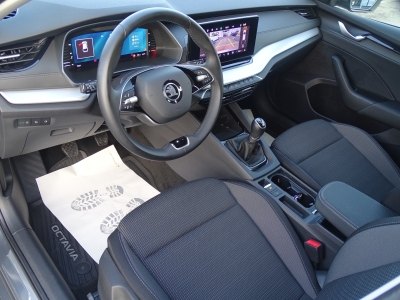 Skoda Octavia 1.5 TSI Selection / FULL-LINK / SHZ/ LED