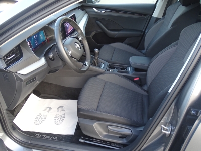 Skoda Octavia 1.5 TSI Selection / FULL-LINK / SHZ/ LED