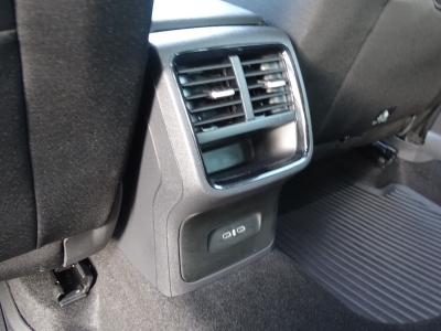 Skoda Octavia 1.5 TSI Selection / FULL-LINK / SHZ/ LED