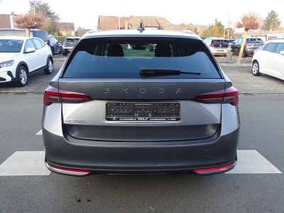 Skoda Octavia 1.5 TSI Selection / FULL-LINK / SHZ/ LED