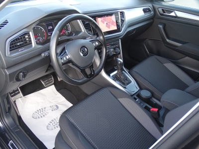 VW T-Roc 1.5 Active*DSG*NAVI*CARPLAY*SHZG*KLIMAAUTO