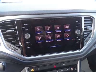 VW T-Roc 1.5 Active*DSG*NAVI*CARPLAY*SHZG*KLIMAAUTO