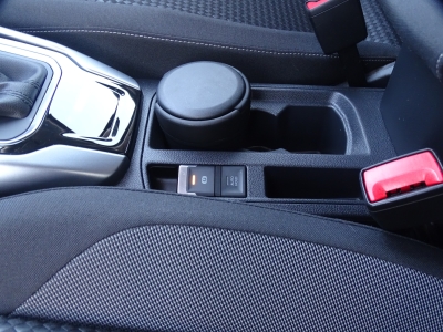 VW T-Roc 1.5 Active*DSG*NAVI*CARPLAY*SHZG*KLIMAAUTO