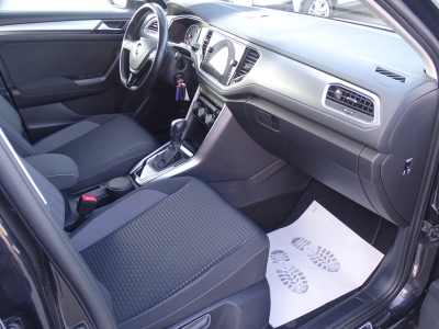 VW T-Roc 1.5 Active*DSG*NAVI*CARPLAY*SHZG*KLIMAAUTO