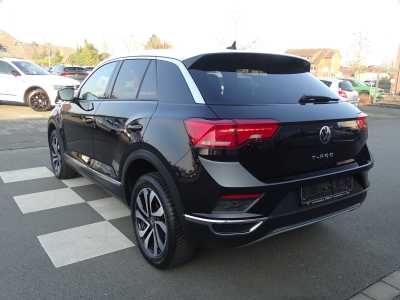 VW T-Roc 1.5 Active*DSG*NAVI*CARPLAY*SHZG*KLIMAAUTO