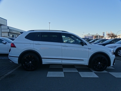 VW Tiguan Allspace 2.0 TDI Highline 4Motion R-LINE