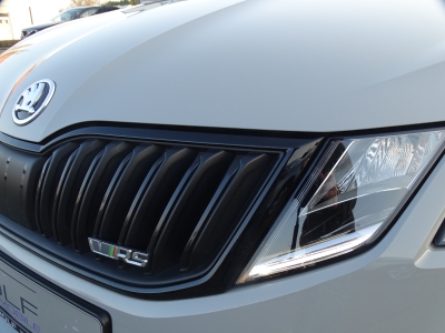 Skoda Octavia 2.0 RS / DSG / NAVI / LED /SHZ/R-KAMERA 