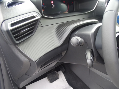 Peugeot 208 1.2 Hybrid 110 Allure / CARPLAY / LED / PDC