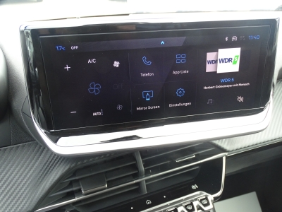Peugeot 208 1.2 Hybrid 110 Allure / CARPLAY / LED / PDC