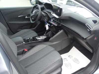 Peugeot 208 1.2 Hybrid 110 Allure / CARPLAY / LED / PDC