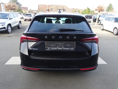 Skoda Octavia 1.5 TSI Selec*DSG*LED*DAB*RFK*ACC*PDC* 