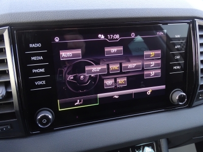 Skoda Karoq 1.5 Selection / LED / SMART-LINK / SHZ 4x 