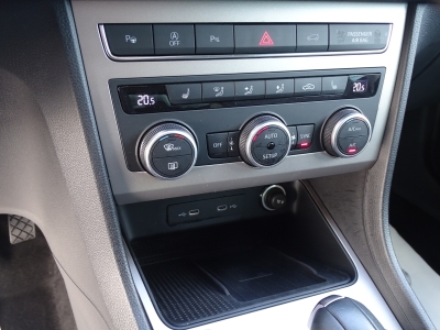 Seat Ateca 1.5 Xperience / DSG / NAVI / SHZ / LED