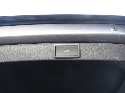 Skoda Octavia 2.0 TDI Selection / DSG / NAVI / LED/AHK