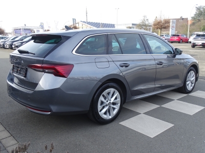 Skoda Octavia 2.0 TDI Selection / DSG / NAVI / LED/AHK