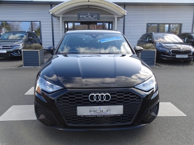 Audi A3 35 TFSI / S-TRONIC / LED / R-KAMERA/ CARPLAY 