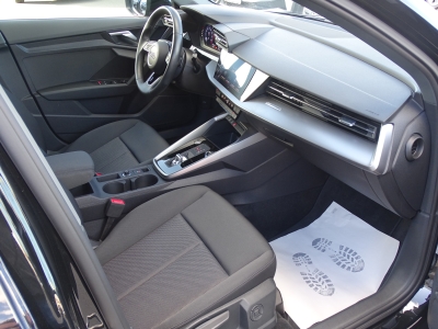 Audi A3 35 TFSI / S-TRONIC / LED / R-KAMERA/ CARPLAY 