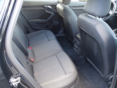 Audi A3 35 TFSI / S-TRONIC / LED / R-KAMERA/ CARPLAY 