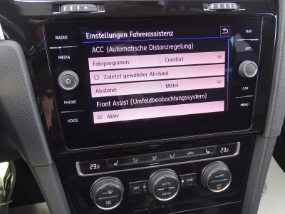 VW Golf 1.5 Highline*DSG*NAVI*SHZG*LED*AHK*GJR*PDC*