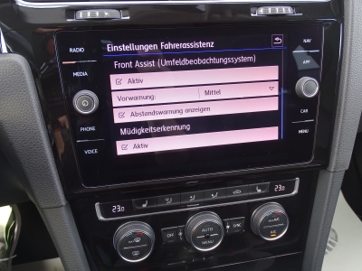 VW Golf 1.5 Highline*DSG*NAVI*SHZG*LED*AHK*GJR*PDC*