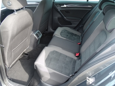 VW Golf 1.5 Highline*DSG*NAVI*SHZG*LED*AHK*GJR*PDC*