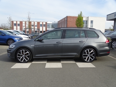 VW Golf 1.5 Highline*DSG*NAVI*SHZG*LED*AHK*GJR*PDC*