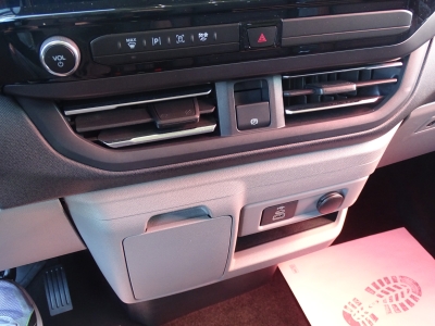 Ford Custom 320 L2 Tourneo Titanium FWD /LEDER / LED