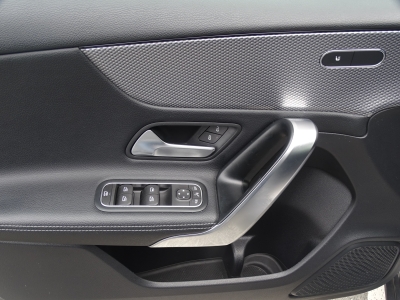 Mercedes-Benz A 180 PROGRESSIVE*NAVI*MBUX*LED*SHZG*TEL*TEMPO*