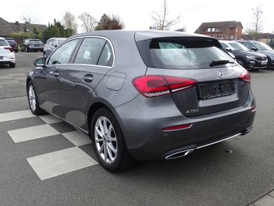 Mercedes-Benz A 180 PROGRESSIVE*NAVI*MBUX*LED*SHZG*TEL*TEMPO*